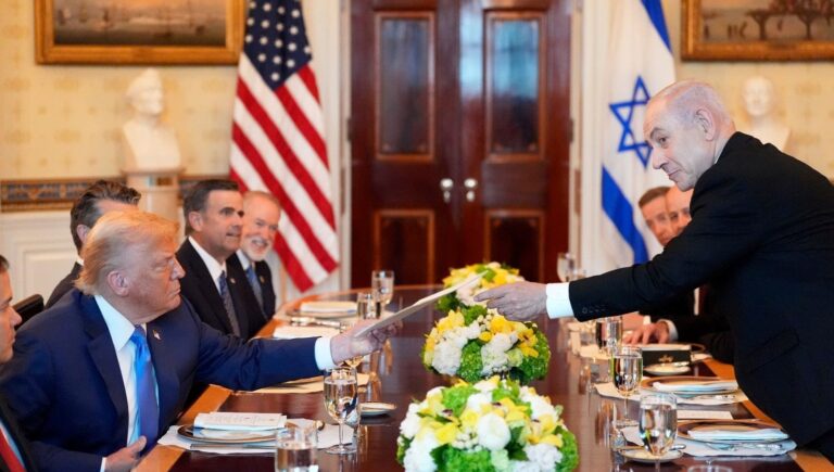 kritik-ziyaretin-tarihi-belli-oldu-trump-israile-gidiyor-QstarJ4M.jpg