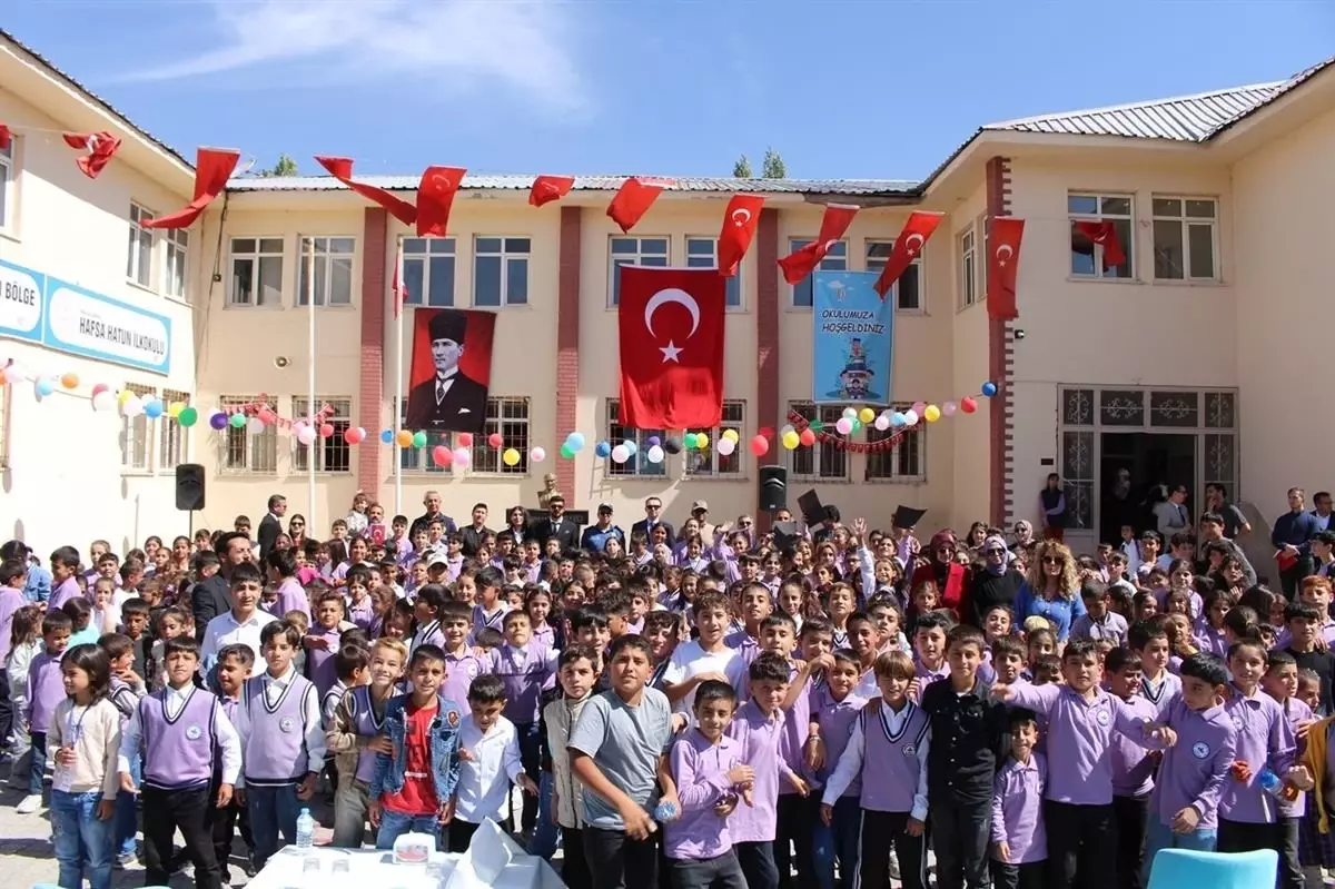 caldiranda ilkogretim haftasi toreni cVnBkVBl