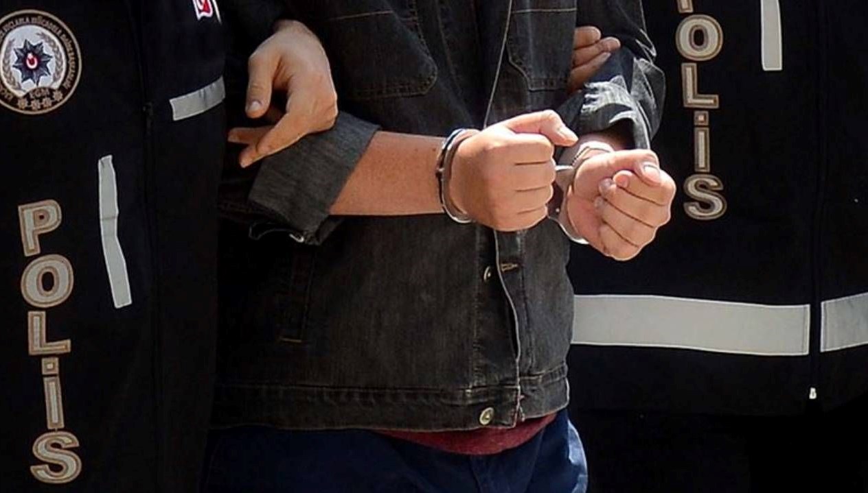 otobusteuyusturucuyla yakalandi tutuklandi Y1ulcW2h