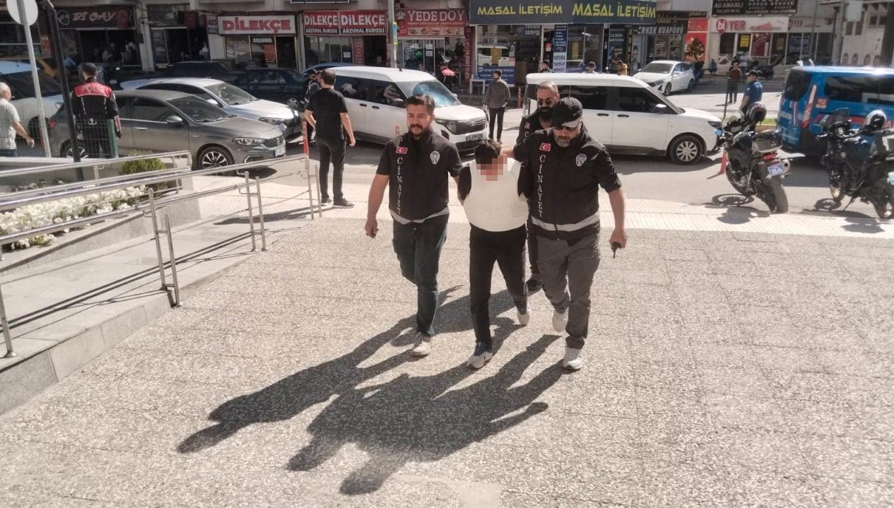 petshop cinayetinde dort gozalti adliyeye sevk edildiler WdKePI2f