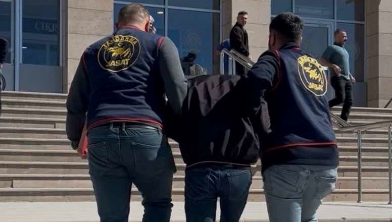 25 yil kesinlesmis hapis cezasi var firari hukumlu yakalandi 2c8PuQgv.jpg