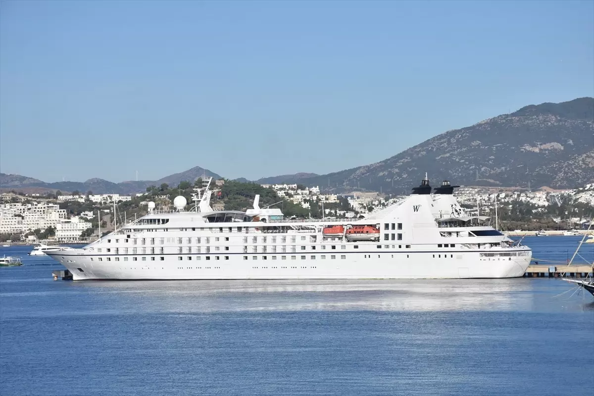 bodruma star legend kruvaziyeri ile 277 turist geldi vqHwDI8n