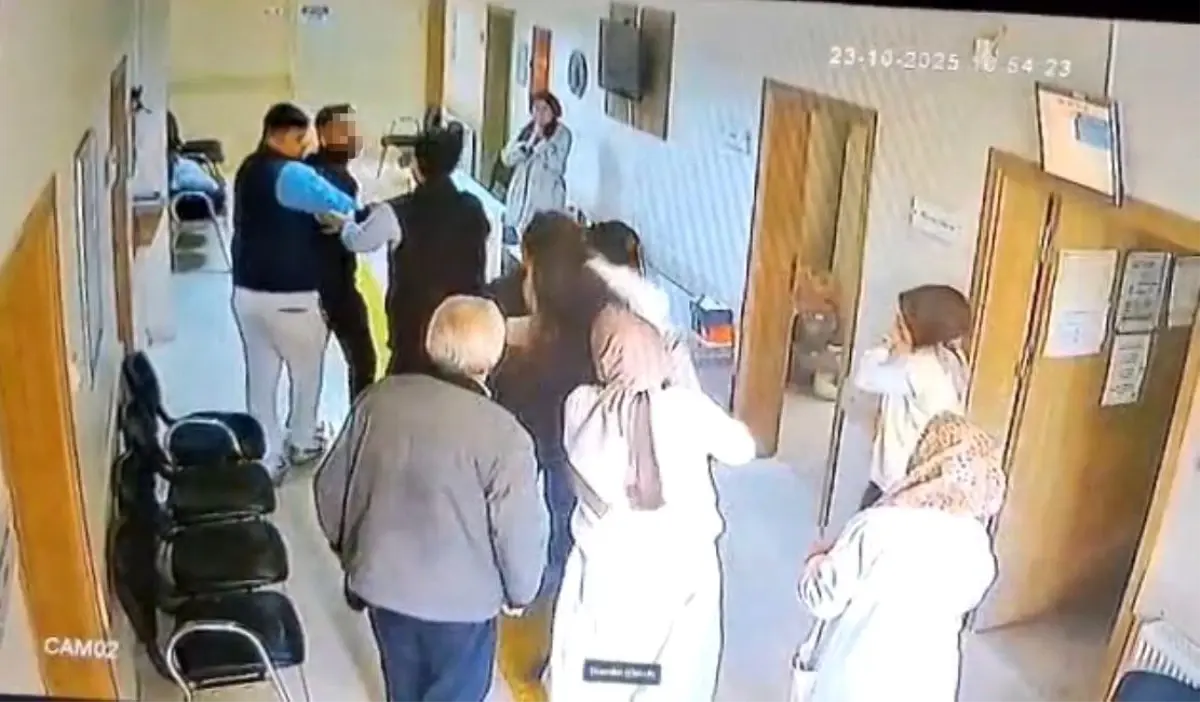 kocaelide askerlik muayenesi icin gelen kisi doktora saldirdi ZWn5EU6p.jpg