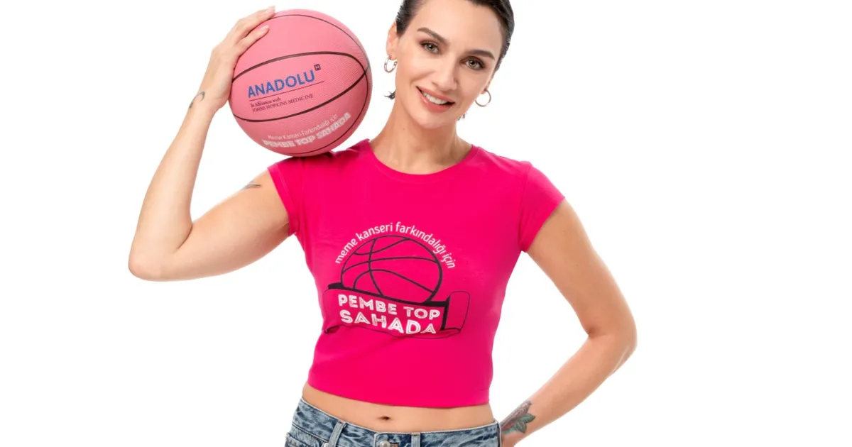 pembe top 12 kez sahada xqhlapig.webp