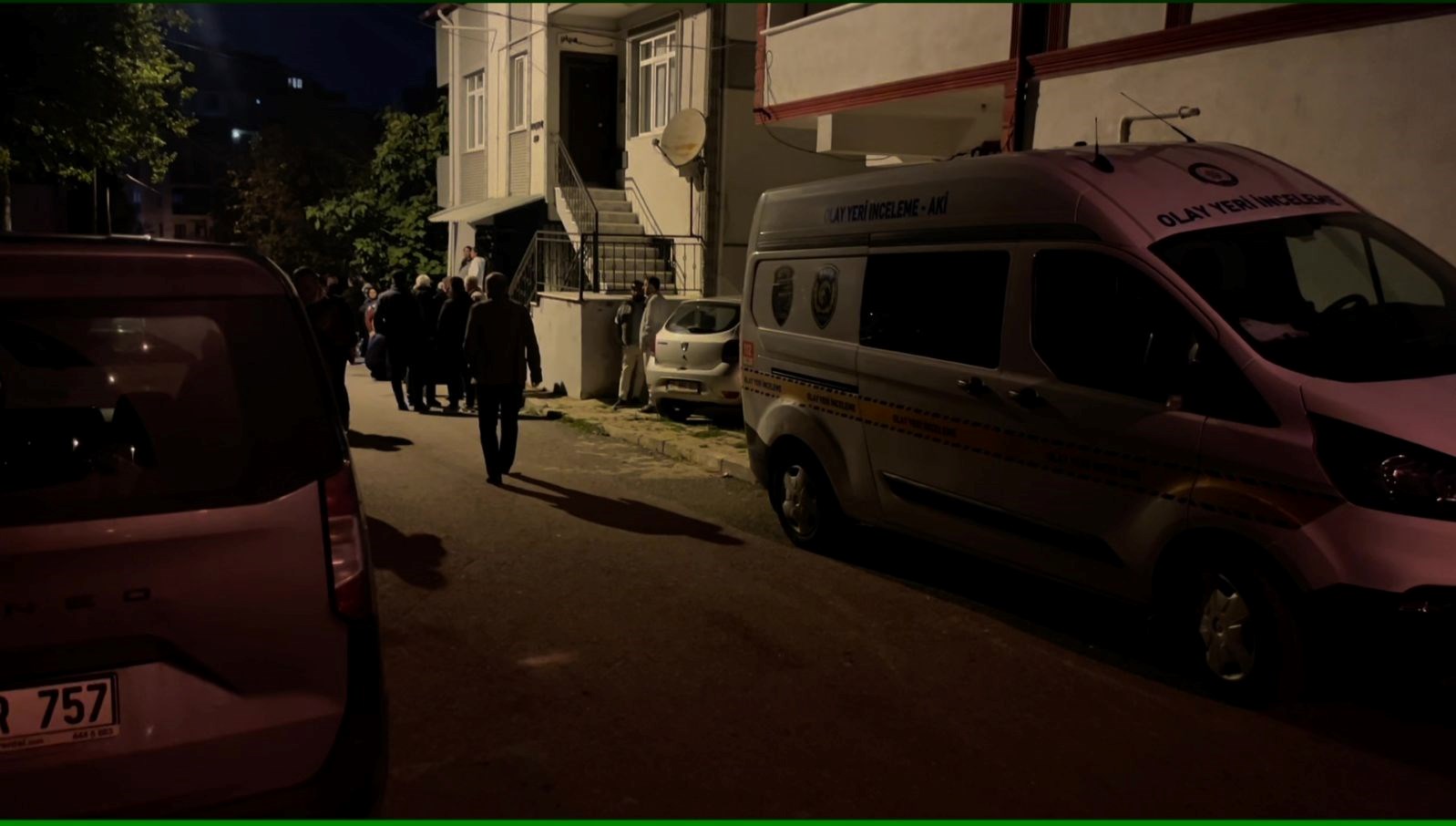 yanlislikla kizini vurunca canina kiydi eVkFRGLf.jpg